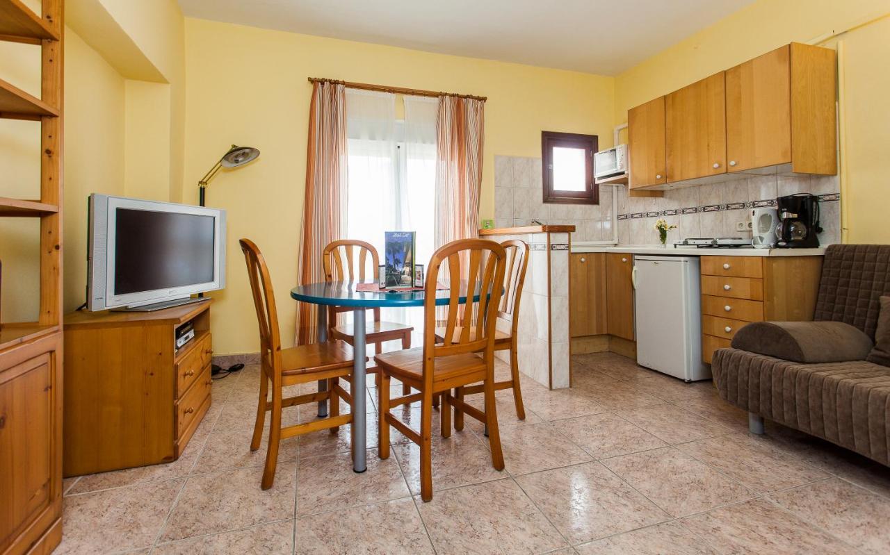 Hostal Doris - Adults Only Colonia de Sant Jordi Exteriör bild