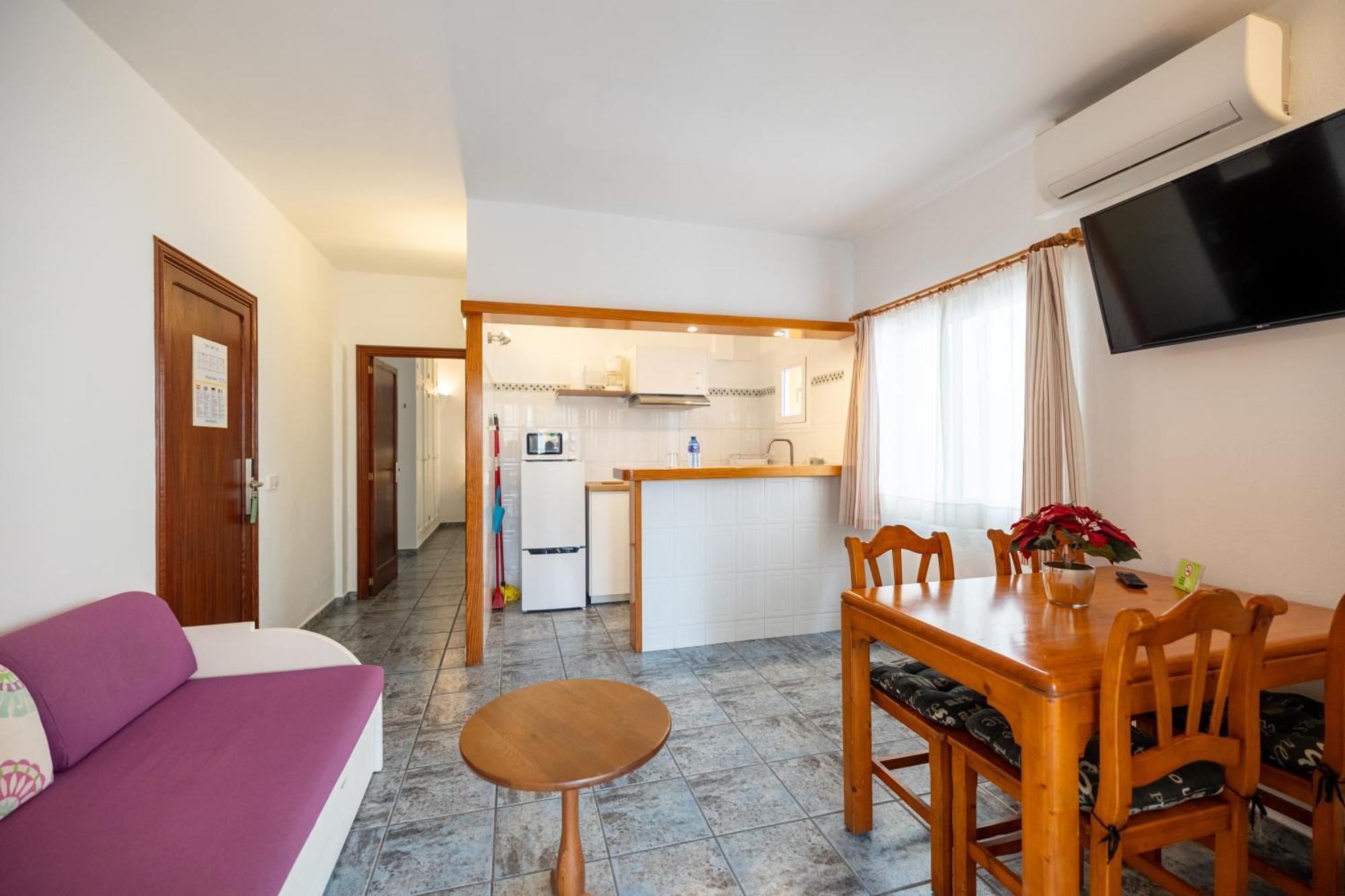 Hostal Doris - Adults Only Colonia de Sant Jordi Rum bild