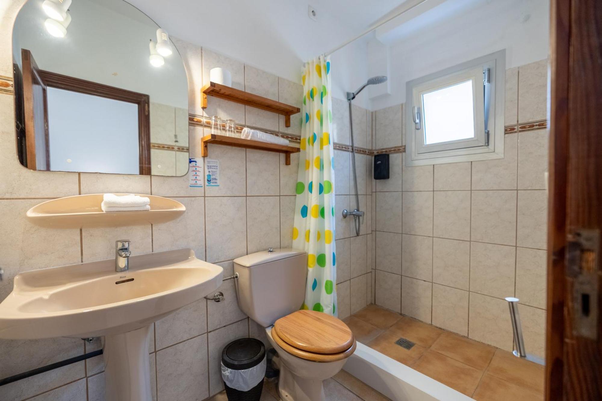 Hostal Doris - Adults Only Colonia de Sant Jordi Rum bild