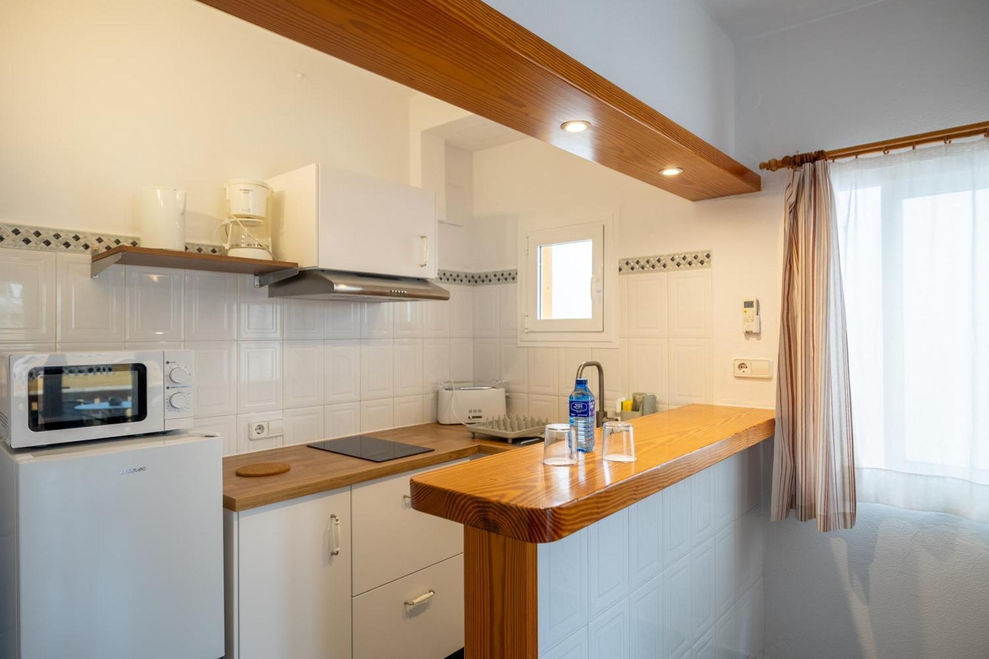 Hostal Doris - Adults Only Colonia de Sant Jordi Rum bild