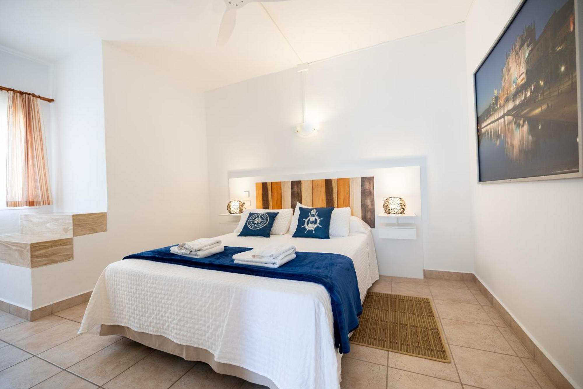 Hostal Doris - Adults Only Colonia de Sant Jordi Exteriör bild